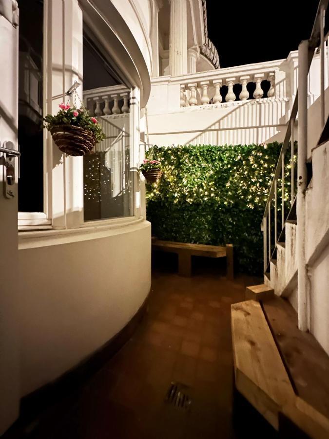 Liam Place Near Hyde Park - 1 Double Bed, 1 Sofa Bed, Spacious Apartment, Private Entrance London Kültér fotó