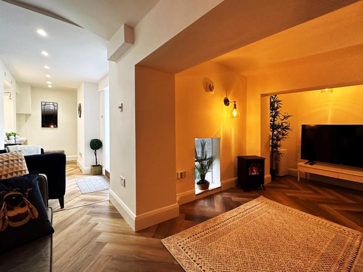 Liam Place Near Hyde Park - 1 Double Bed, 1 Sofa Bed, Spacious Apartment, Private Entrance London Kültér fotó