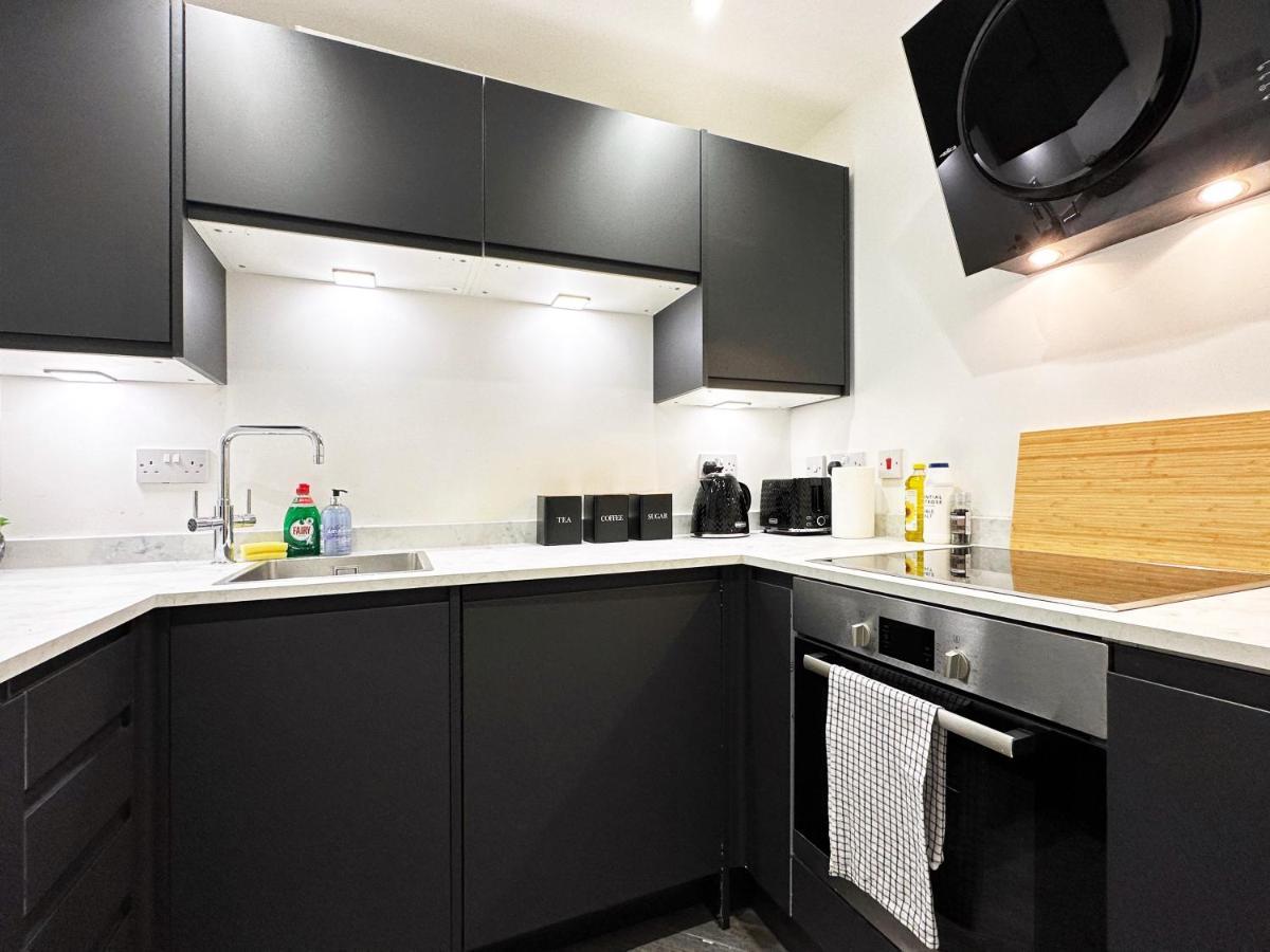 Liam Place Near Hyde Park - 1 Double Bed, 1 Sofa Bed, Spacious Apartment, Private Entrance London Kültér fotó